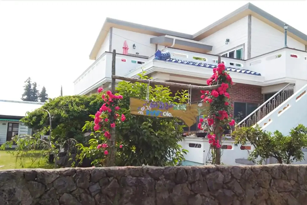 Seogwipo Bakkeurae Pension