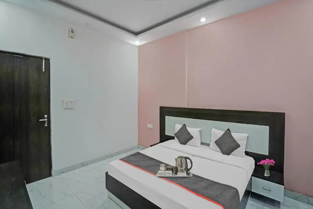 OYO Townhouse 1133 Rajvanshi Paradise