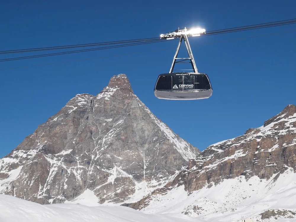 Matterhorn View Apartment in Breuil-Cervinia near Ski Area