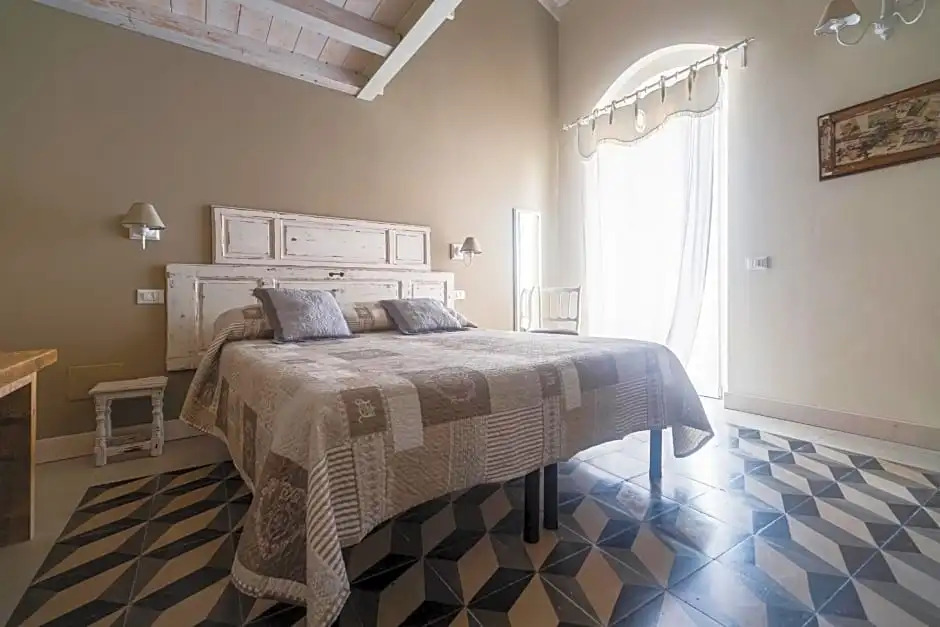 La corte dei tre