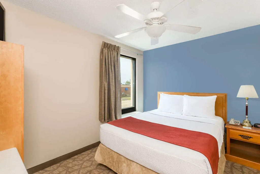 Spark By Hilton Tifton