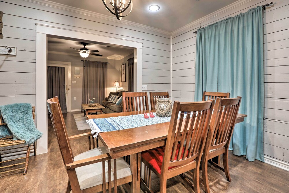 Historic Galveston Home: Walkable Neighborhood