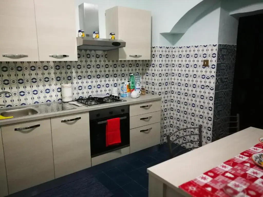 Arturo's house