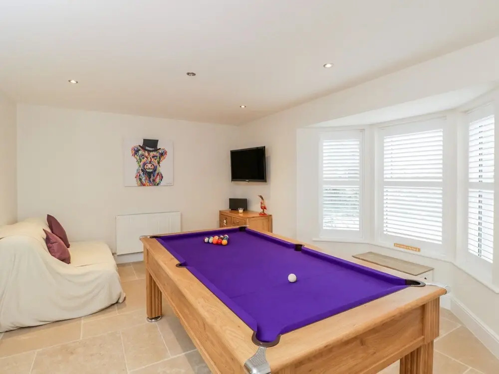 49 Ulwell Road