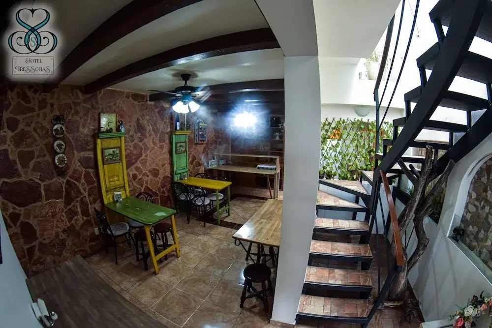 Hotel Tres Sofias