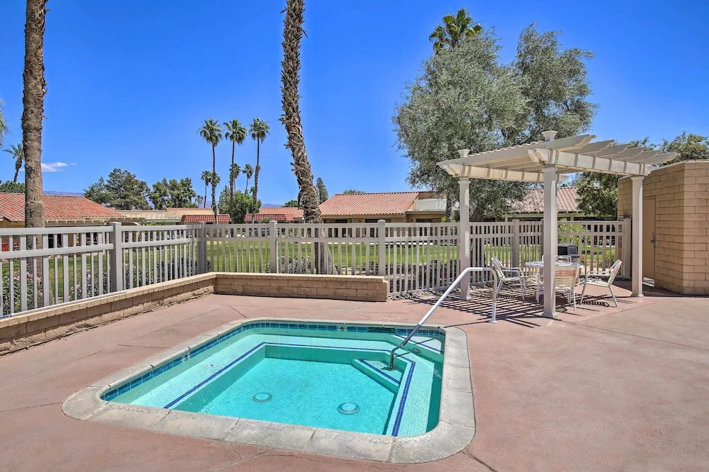 Resort-style Palm Desert Rental: Pickleball Courts