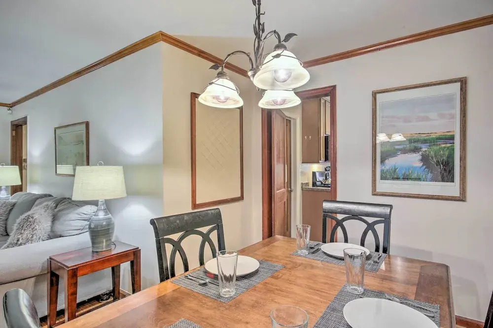 Cheery House, 0.3 Mi to Augusta National Golf