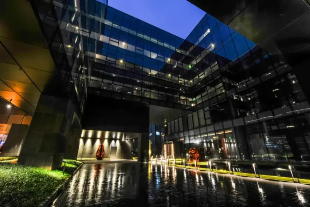 Lucid Xixi Hotel