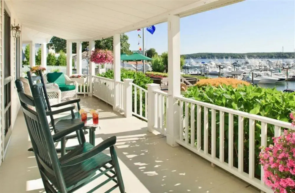 Inn at Harbor Hill Marina
