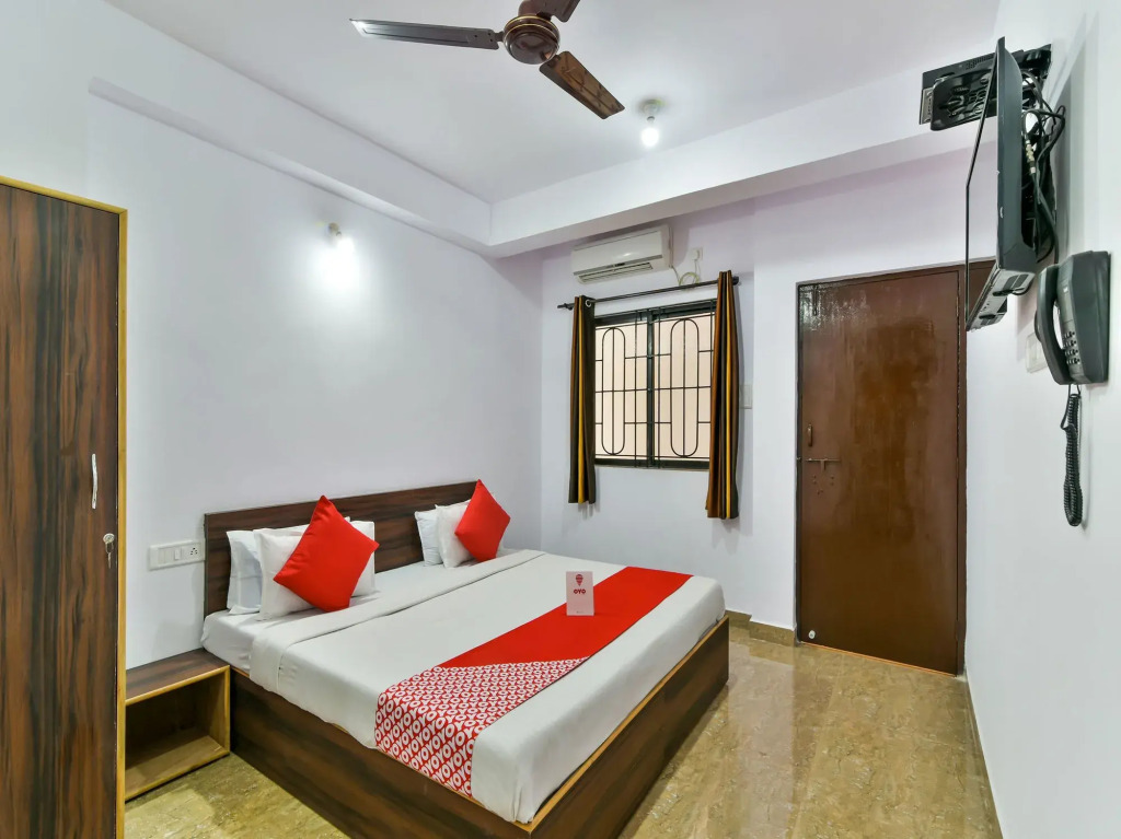 OYO Flagship 12884 Neelratna Guest House