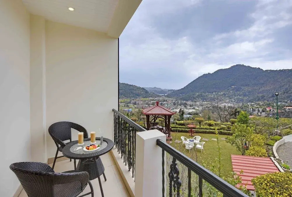 The Prince - A Lake Facing Resort and Spa