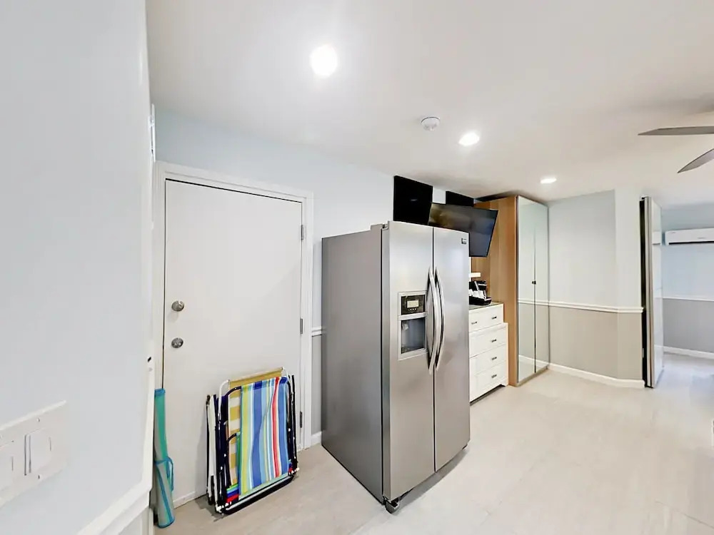321 Hayes Street Cabin Unit 4 by RedAwning