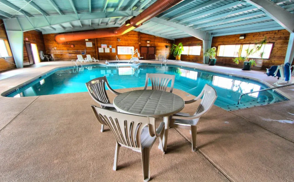 Pine-Santa Fe by Roundhouse Resort and Spa