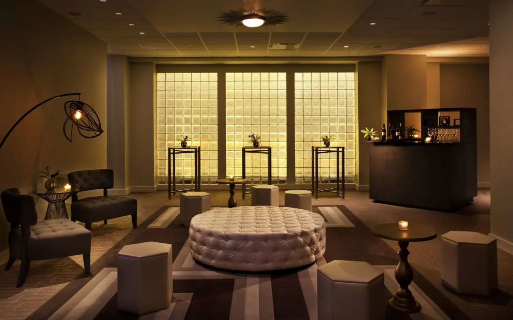 Thompson Chicago, by Hyatt