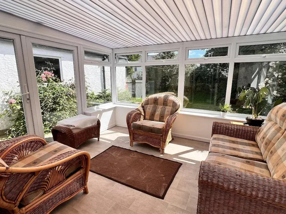 'blue Sky' 2 Bedroom Enclosed Garden Parking, Wifi