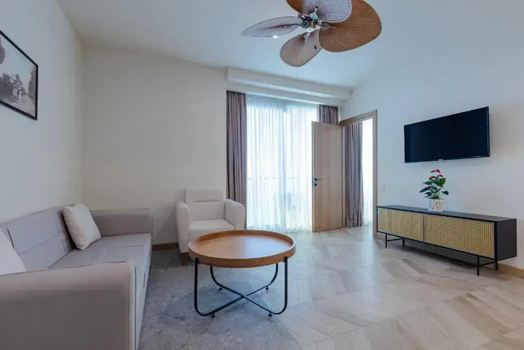 MiraMar Luxury Residences