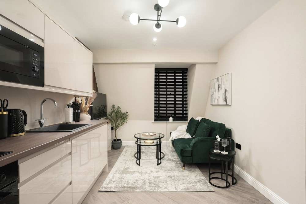Sovo - South Lane Apartments - City Centre