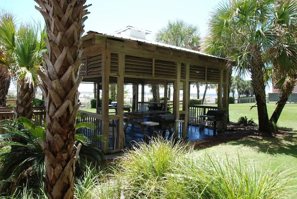 Regency Isle 703 by RedAwning