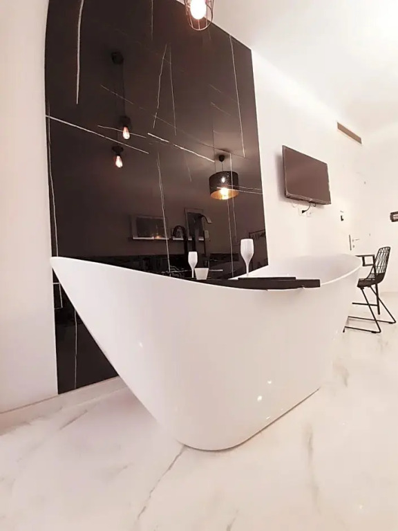B&B Secret Suite