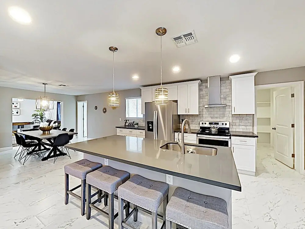 New Listing! Luxury Home: Heated Lagoon-Style Pool Home