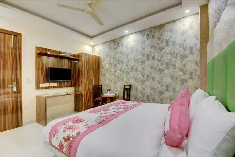 Hotel Premium Suites Near Delhi Airport