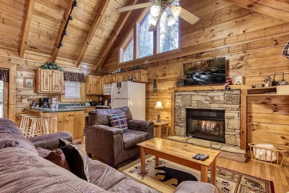 ER259- Country Charm Great Location, Close to town cabin