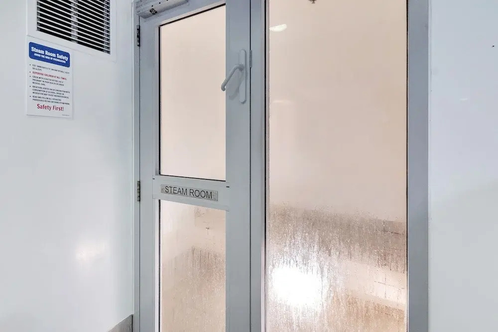 Chic 3 Bedroom City Central with Parking