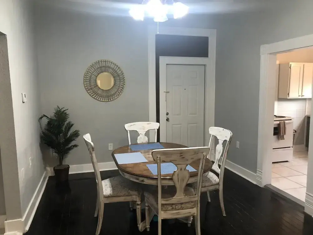 Stunning 2br/1ba Historic Pad Few Steps Downtown