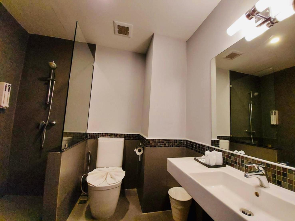 Comet Hotel Surat Thani
