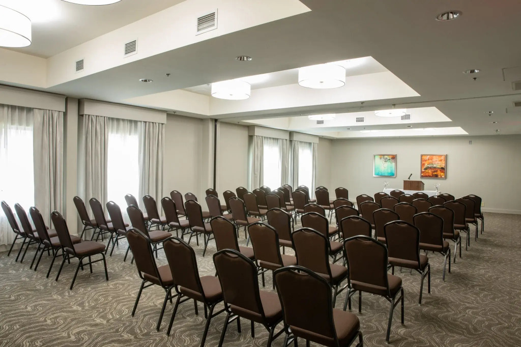 Holiday Inn & Suites Raleigh Cary by IHG