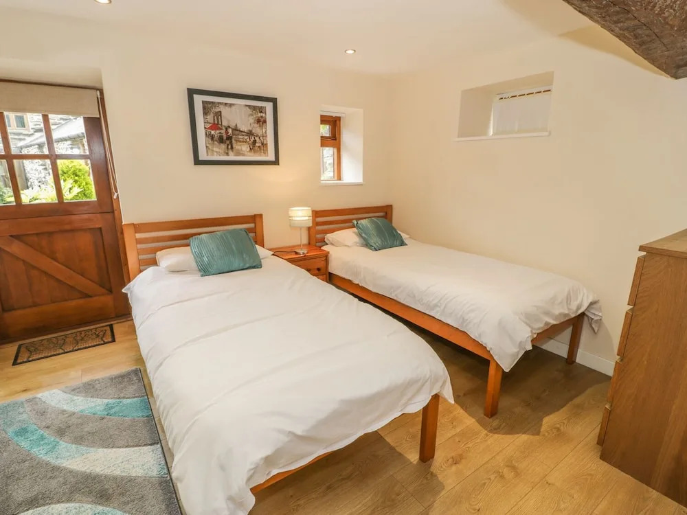 Hendoll Cottage 1