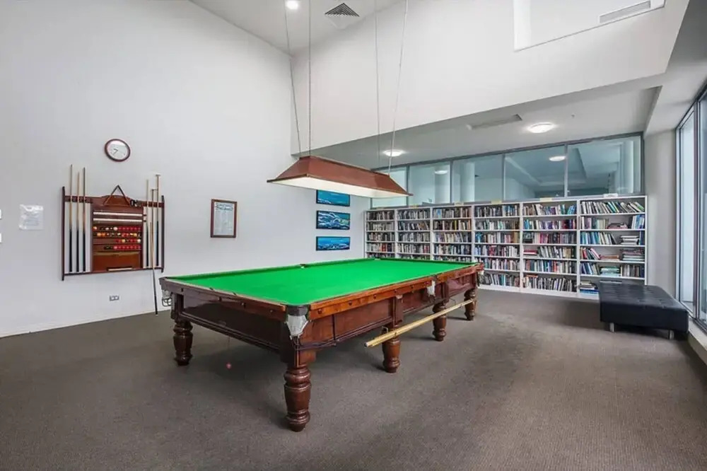 Beautiful 1 Bedroom Gold Coast Retreat With Free Parking