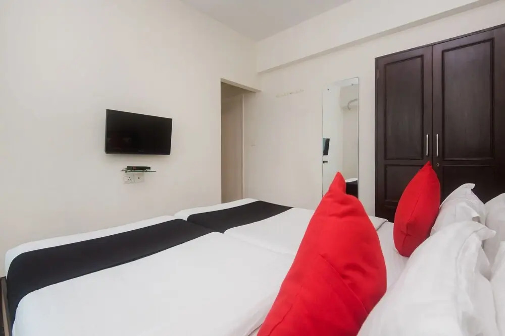 Capital O 23097 Iris Suites