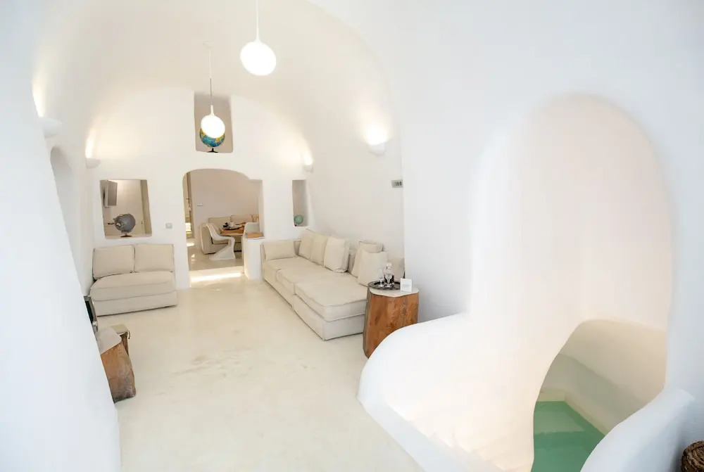 The Globe Suites Villa