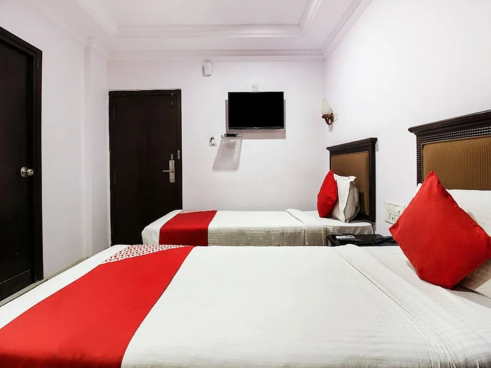 Collection O 36047 Hotel Srinivasa Residency