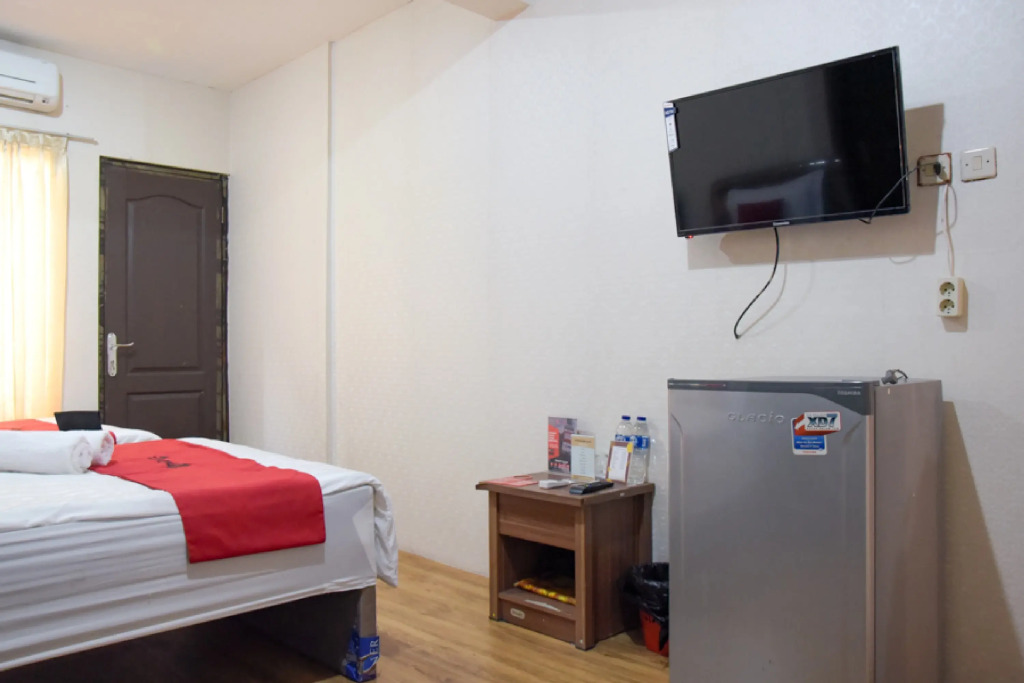 RedDoorz near Pelabuhan Tanjung Perak 2 Surabaya