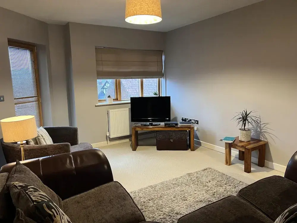 Beautiful Apartment in the Cathedral Grounds