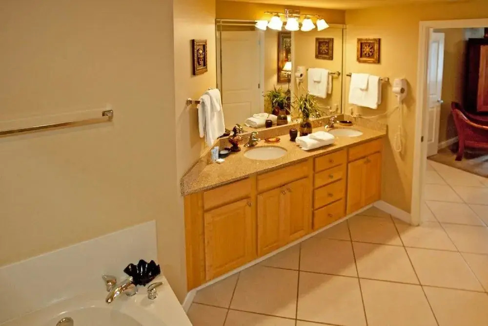 Majestic Beach Towers Resort by Panhandle Getaways