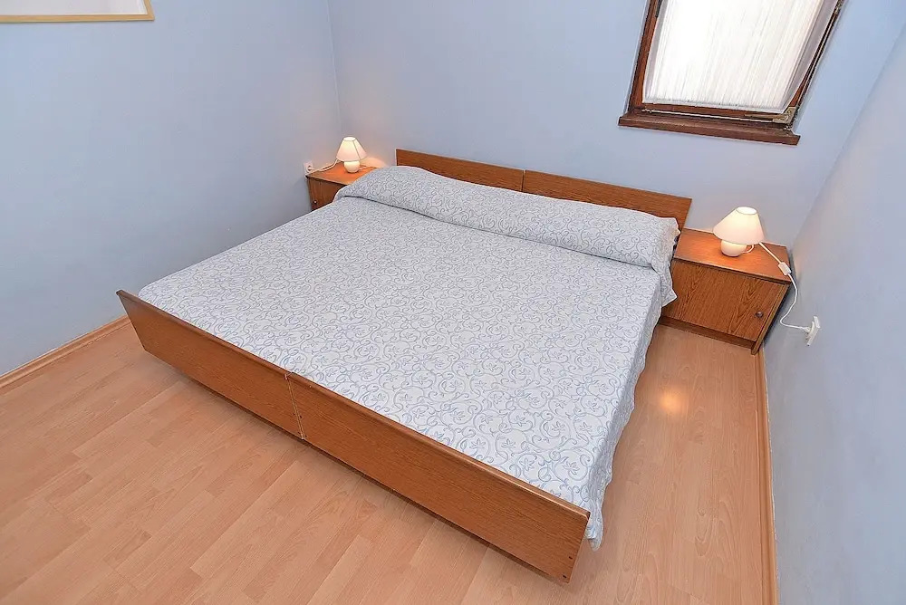 Apartments Creska 629