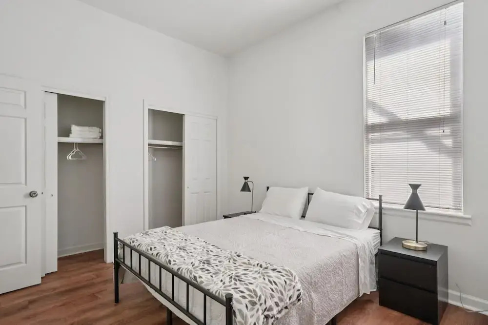 Charming Soulard Retreat With Historic Character 1 Bedroom Apts