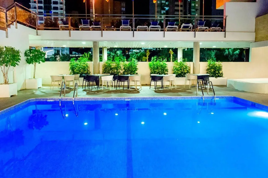 Hotel Carlos l
