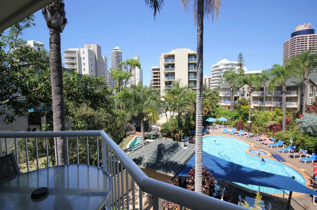 Mari Court Resort