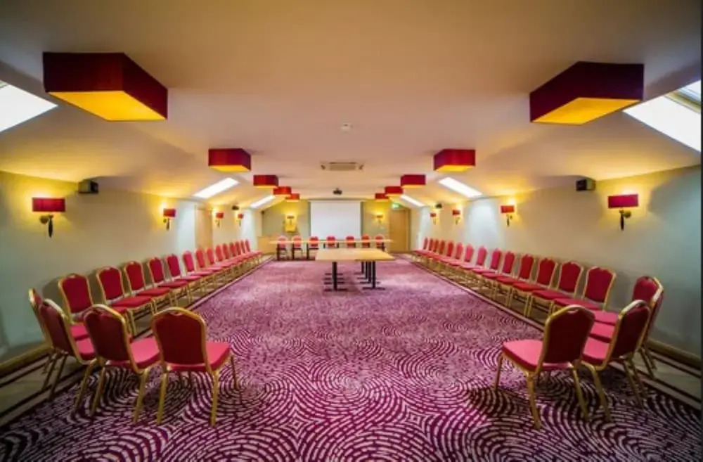 Curran Court Hotel