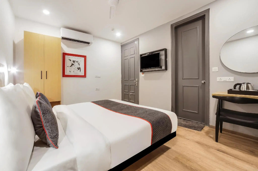Super Townhouse 158 Near Netaji Subhash Marg Near Appu Ghar