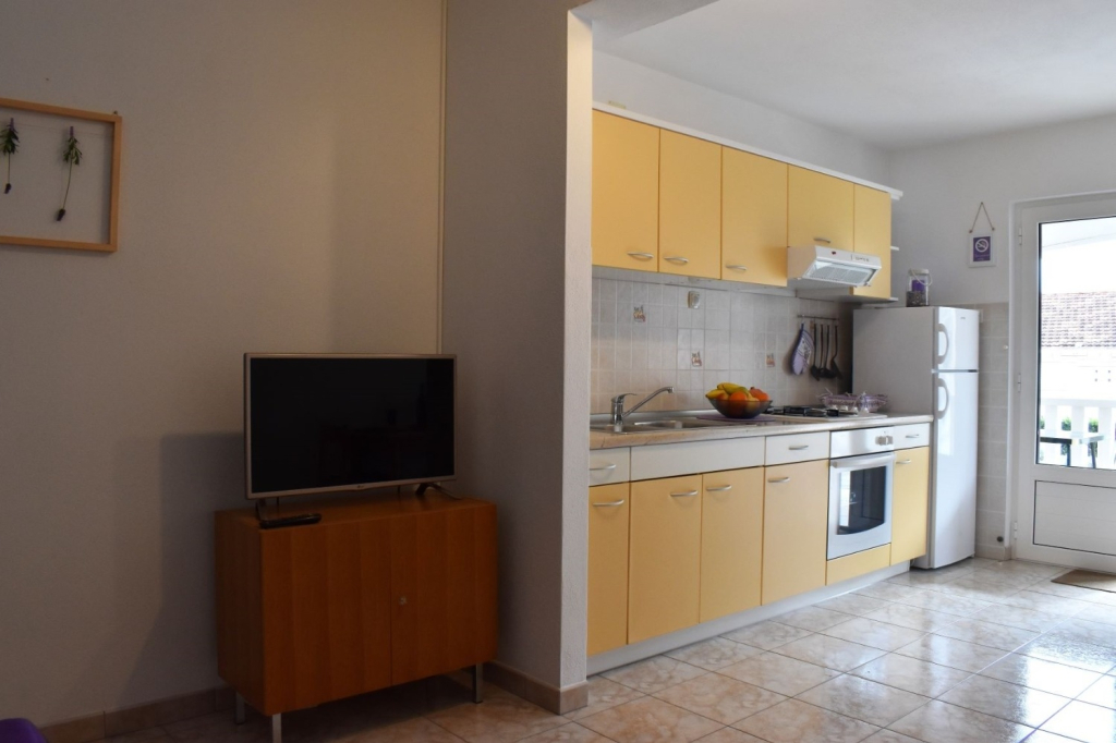 Apartment Frama - 3 apartments: A3 Lavanda  Bol, Island Brac