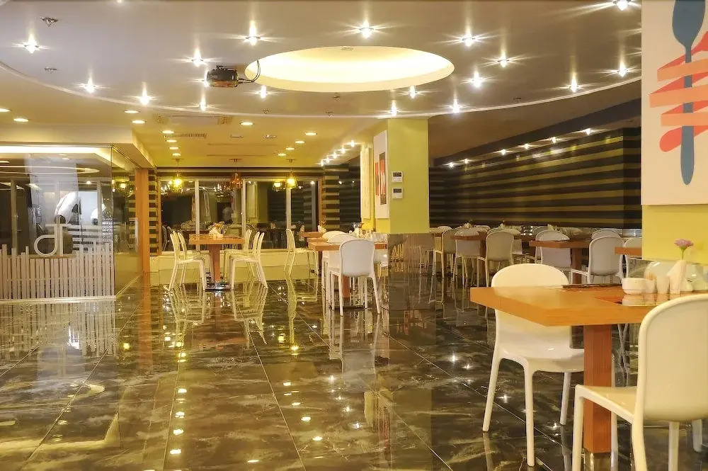 Peker Hotel