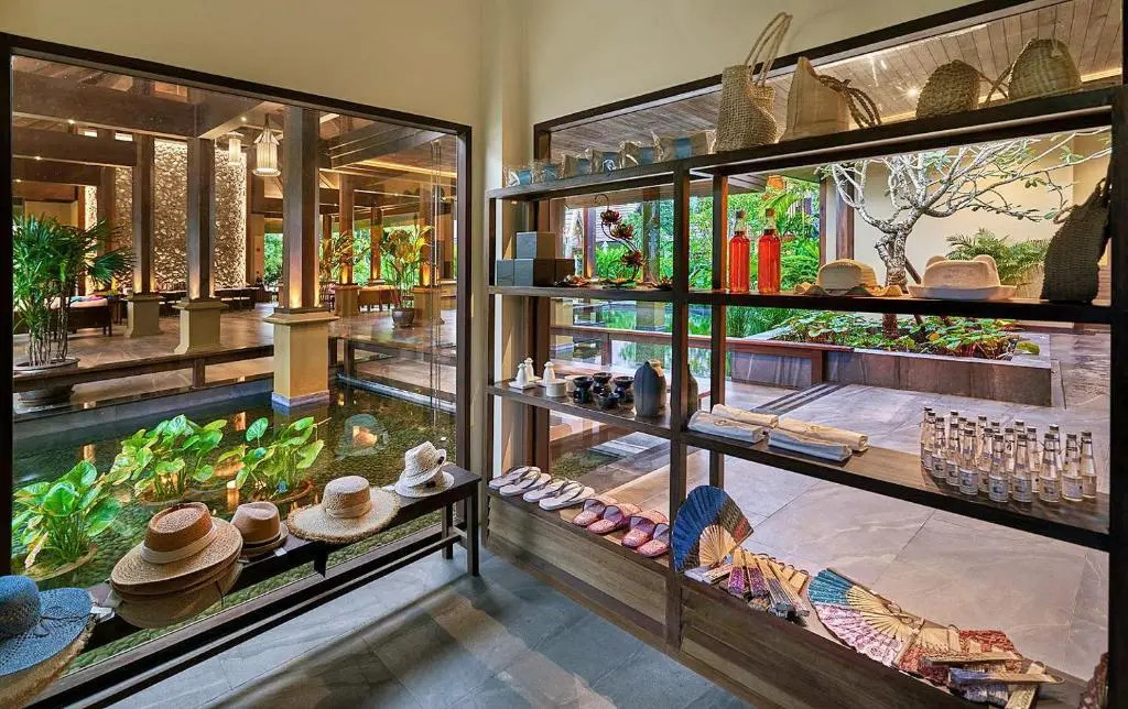 Khanom Beach Resort And Spa