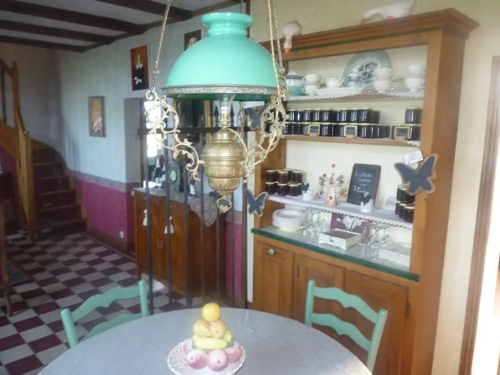 Larum antique