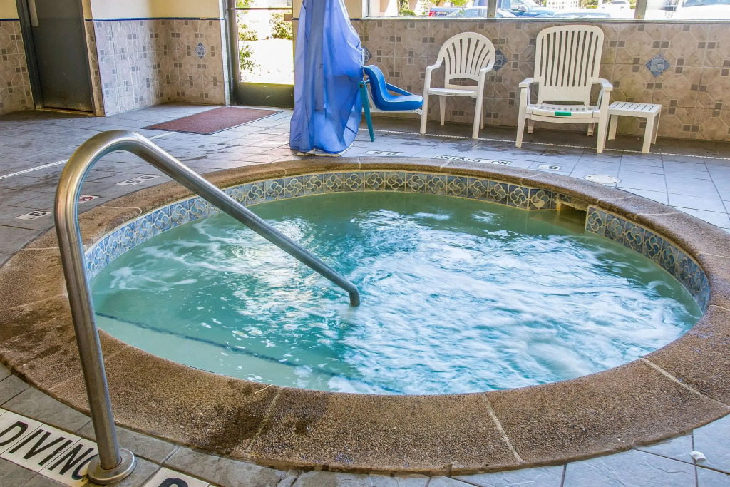 Quality Inn & Suites Ann Arbor Hwy 23
