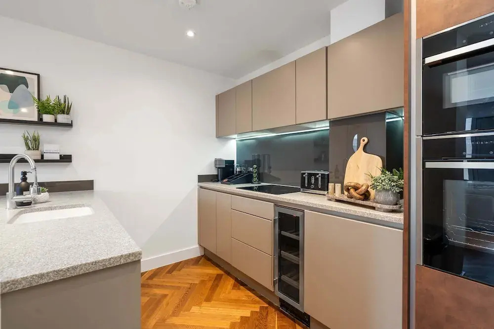 Seraphine Residence - Luxury 1BR Apartment